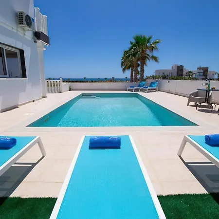 Suncity Boutique Beachfront Ayia Napa